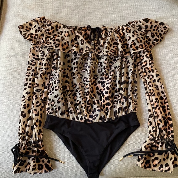 X Revolve Vada Body Suit House of Harlow 1960 - Picture 6 of 12